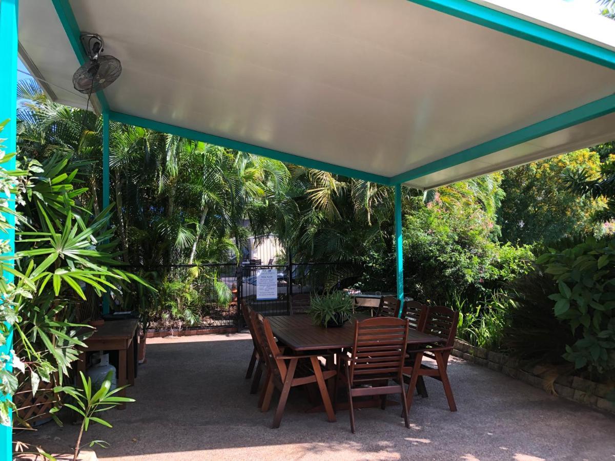 Tropical Palms Resort & 4Wd Hire Picnic Bay Eksteriør billede
