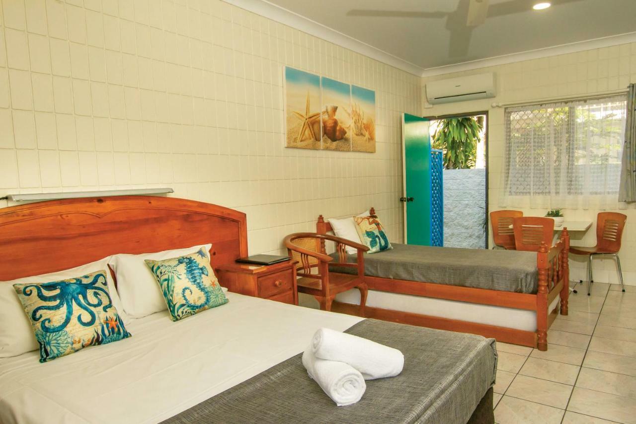 Tropical Palms Resort & 4Wd Hire Picnic Bay Eksteriør billede