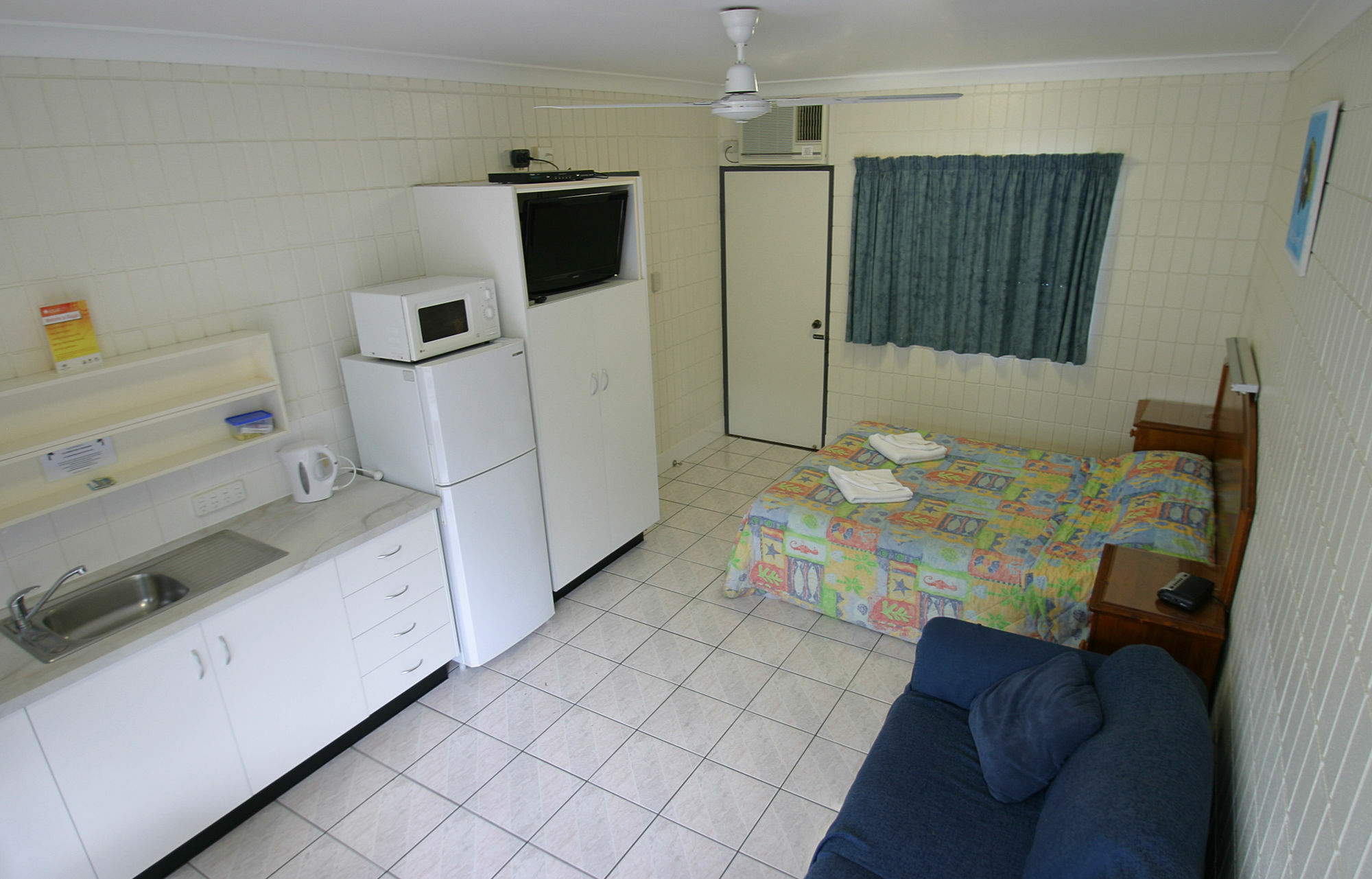 Tropical Palms Resort & 4Wd Hire Picnic Bay Eksteriør billede