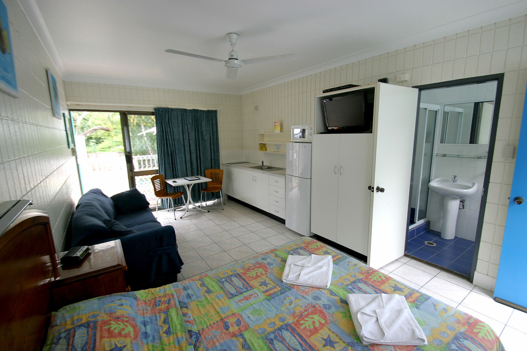 Tropical Palms Resort & 4Wd Hire Picnic Bay Eksteriør billede